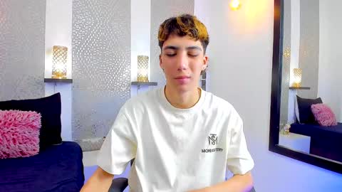 Snapshot of nikolay_gregori chatting on 24, 1, 2025 online show from 24, 1, 2025