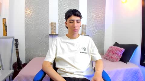 Snapshot of nikolay_gregori chatting on 7, 2, 2025 online show from 7, 2, 2025