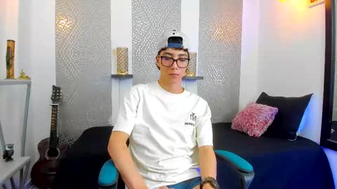 Snapshot of nikolay_gregori chatting on 16, 2, 2025 online show from 16, 2, 2025