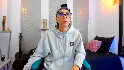 Snapshot of nikolay_gregori chatting on 16, 2, 2025 online show from 16, 2, 2025