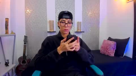 Snapshot of nikolay_gregori chatting on 18, 2, 2025 online show from 18, 2, 2025