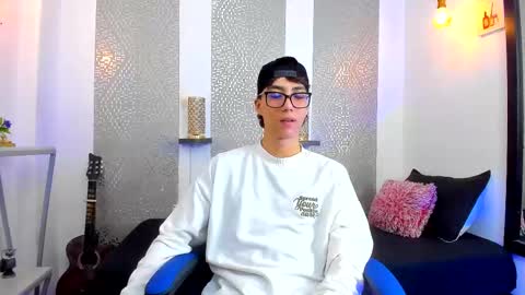 Snapshot of nikolay_gregori chatting on 20, 2, 2025 online show from 20, 2, 2025