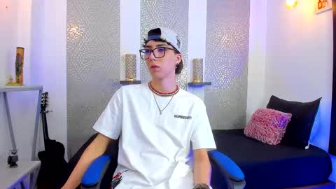 Snapshot of nikolay_gregori chatting on 21, 2, 2025 online show from 21, 2, 2025