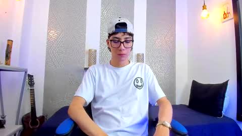 Snapshot of nikolay_gregori chatting on 23, 2, 2025 online show from 23, 2, 2025