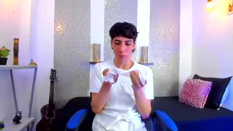 Snapshot of nikolay_gregori chatting on 4, 3, 2025 online show from 4, 3, 2025