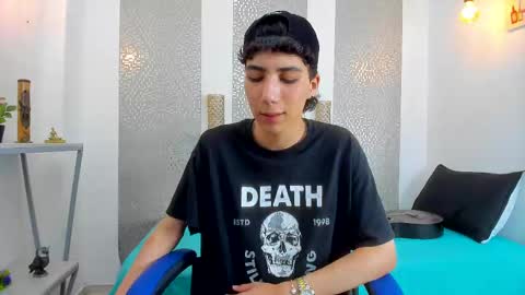 Snapshot of nikolay_gregori chatting on 5, 3, 2025 online show from 5, 3, 2025