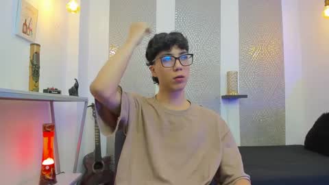 Snapshot of nikolay_gregori chatting on 18, 9, 2025 online show from 18, 9, 2025