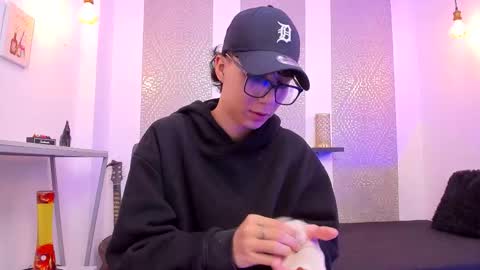 Snapshot of nikolay_gregori chatting on 22, 9, 2025 online show from 22, 9, 2025