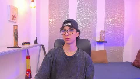 Snapshot of nikolay_gregori chatting on 14, 10, 2025 online show from 14, 10, 2025