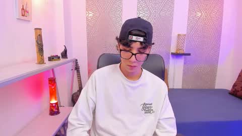 Snapshot of nikolay_gregori chatting on 17, 10, 2025 online show from 17, 10, 2025