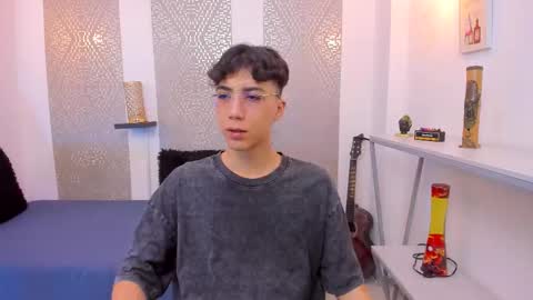 Snapshot of nikolay_gregori chatting on 31, 10, 2025 online show from 31, 10, 2025