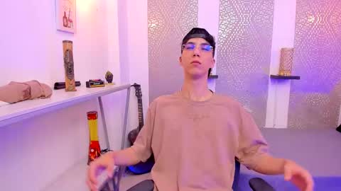 Snapshot of nikolay_gregori chatting on 12, 11, 2025 online show from 12, 11, 2025