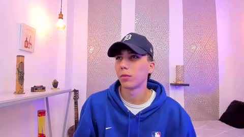 Snapshot of nikolay_gregori chatting on 18, 11, 2025 online show from 18, 11, 2025