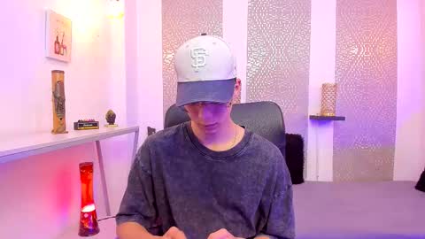 Snapshot of nikolay_gregori chatting on 23, 11, 2025 online show from 23, 11, 2025