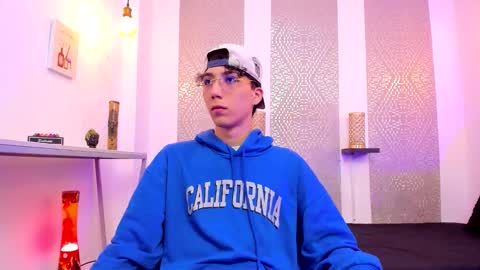    online show from 22, 12, 2025