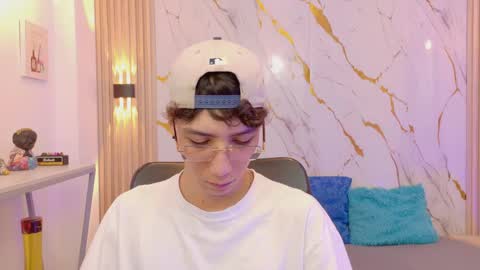 Snapshot of nikolay_gregori chatting on 4, 6, 2026 online show from 4, 6, 2026