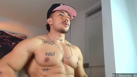 Snapshot of nikolaylisin chatting on 6, 10, 2025 Niko online show from 6, 10, 2025