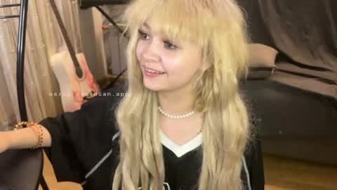 Snapshot of nikoli_naw chatting on 9, 7, 2026 nikoli_naw online show from 9, 7, 2026