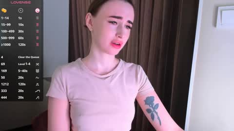 Snapshot of nikoll_s chatting on 31, 12, 2024 online show from 31, 12, 2024