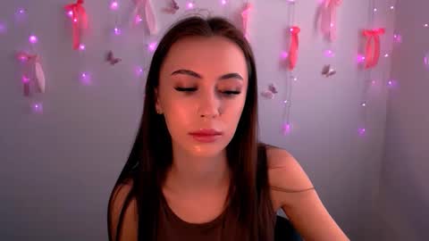 nikonara_ online show from 25, 5, 2026