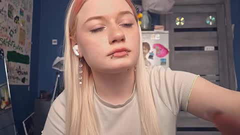 Isabella online show from 10, 3, 2026