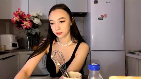 Snapshot of nilsamazuo chatting on 29, 11, 2025 Margot online show from 29, 11, 2025