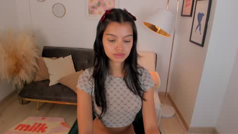 NINA online show from 5, 2, 2025