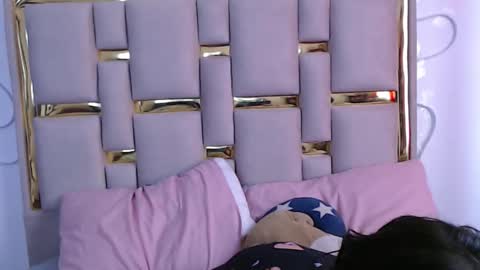 Nina Carther online show from 11, 10, 2025