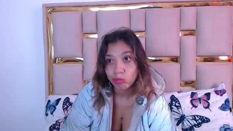 Nina Carther online show from 6, 11, 2025