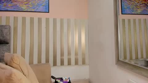 nina_glow_ online show from 13, 6, 2026