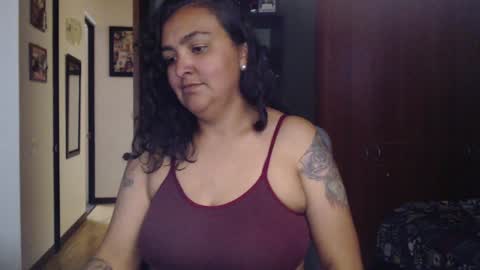 Nina Moon online show from 3, 2, 2025