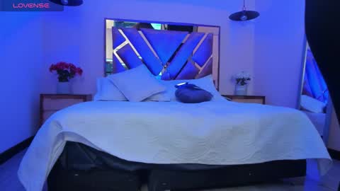 Nina myers online show from 18, 1, 2026