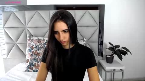  Nina  online show from 31, 12, 2024