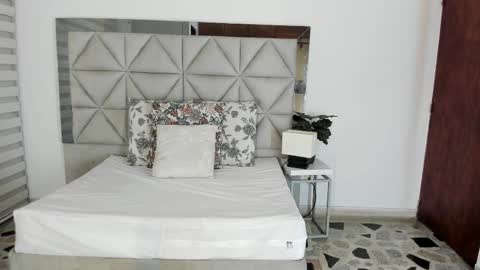  Nina  online show from 8, 9, 2025