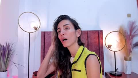 Nina online show from 11, 1, 2025