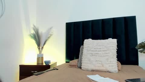 Nina online show from 28, 1, 2025