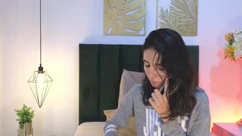 Nina online show from 29, 9, 2025