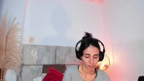 Nina online show from 2, 10, 2025