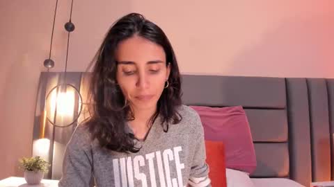 Nina online show from 5, 11, 2025