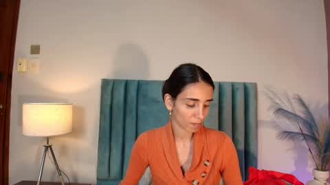 Nina online show from 6, 11, 2025