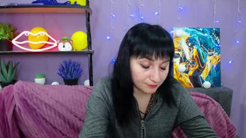 ninaflawlees online show from 25, 1, 2025