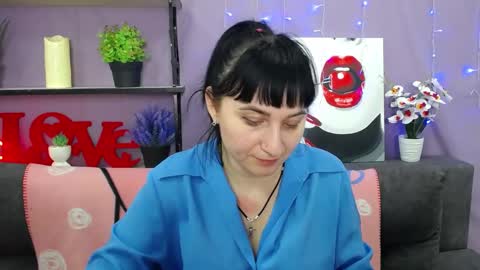 ninaflawlees online show from 12, 3, 2025