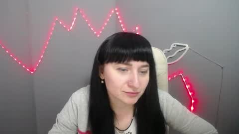 ninaflawlees online show from 10, 4, 2026