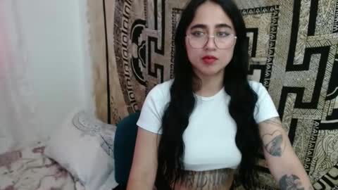 Snapshot of ninakravtz chatting on 20, 12, 2024 N I N A online show from 20, 12, 2024