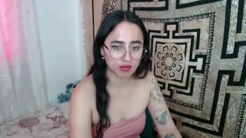 Snapshot of ninakravtz chatting on 23, 12, 2024 N I N A online show from 23, 12, 2024