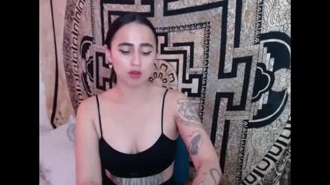 Snapshot of ninakravtz chatting on 30, 12, 2024 N I N A online show from 30, 12, 2024