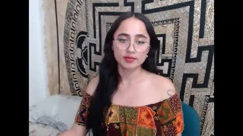 Snapshot of ninakravtz chatting on 15, 1, 2025 N I N A online show from 15, 1, 2025