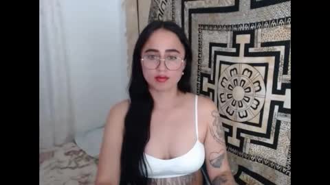 Snapshot of ninakravtz chatting on 21, 1, 2025 N I N A online show from 21, 1, 2025