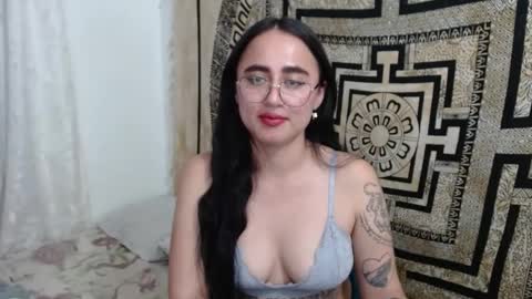 Snapshot of ninakravtz chatting on 3, 2, 2025 N I N A online show from 3, 2, 2025