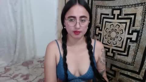 Snapshot of ninakravtz chatting on 5, 2, 2025 N I N A online show from 5, 2, 2025